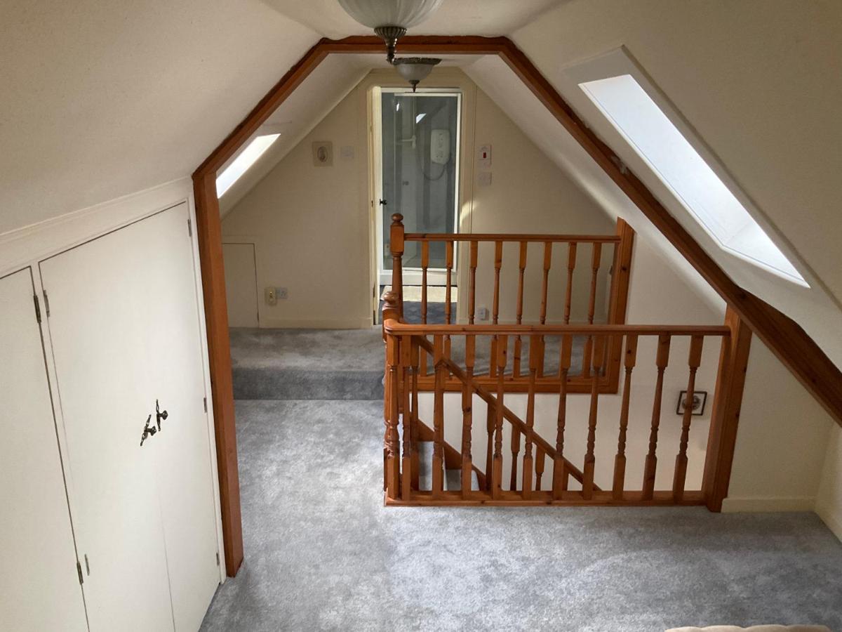 Three-Bedroom Old Cottage Free Parking Inverness Exterior foto